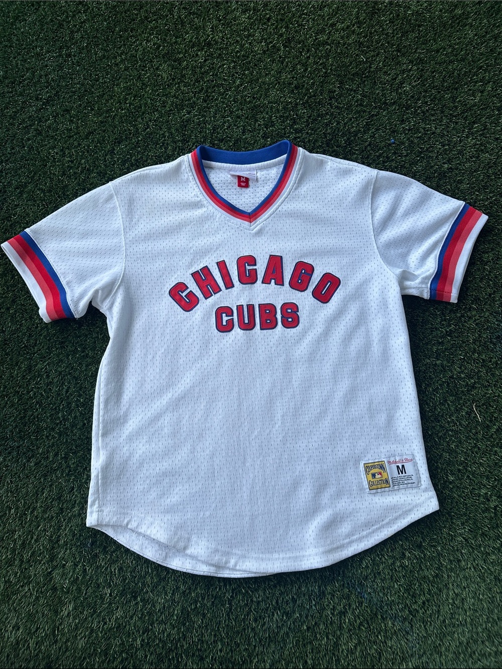 Mitchell & Ness White Chicago Cubs Kids Mesh Jersey with Red & Blue Trim